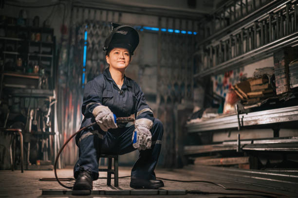  Windsor, MO Welder Pros